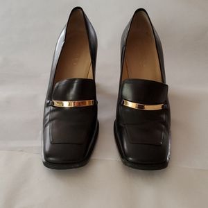 GUCCI BLACK LEATHER LOAFER HEELS SZ 8.5